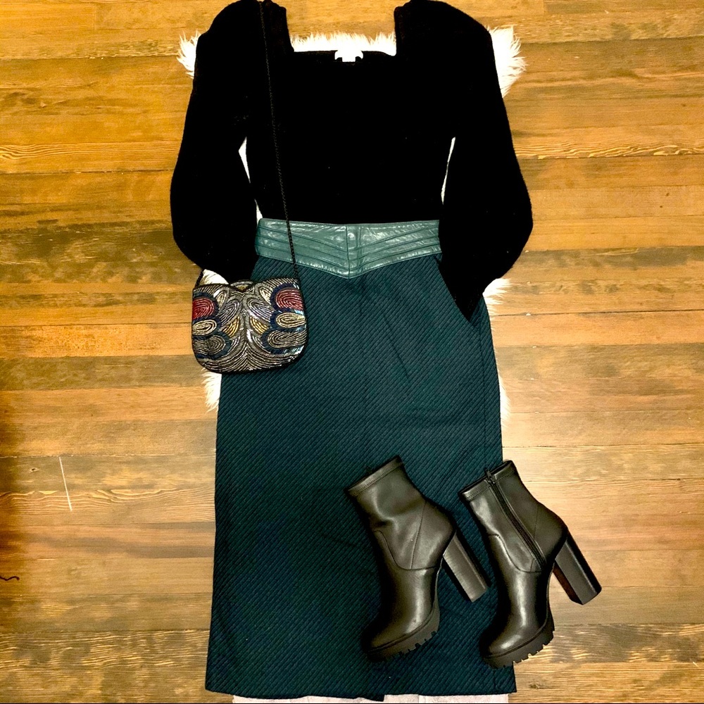 Vintage skirt with satin lining
